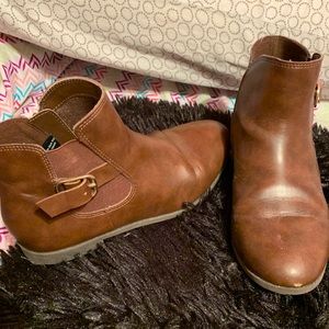 Girl boots 👢 🌸